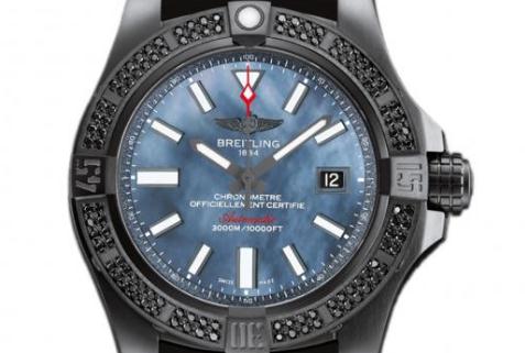 The special fake Breitling Avenger M17331AT watchs have blue mother-of-pearl dials, luminant hour marks and hands and date windows.