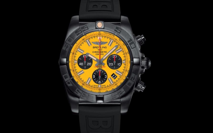 The high-performance copy Breitling Chronomat MB0111C3 watches can help the wearers have better controls of the time.