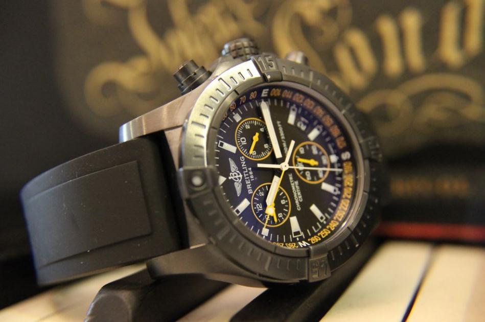 The sturdy fake Breitling Avenger Seawolf Chronograph M73390T1 watches are made from stainless steel and have black rubber straps.