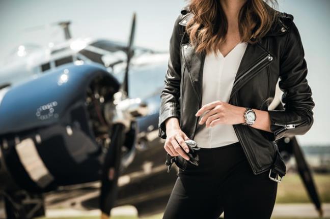 The female copy watches have white mother-of-pearl dials.